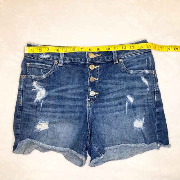 Maurices High-Rise Denim Shorts Size 9/10 - Picture 6 of 10